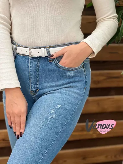شلوار جین آبی زاپ‌دار