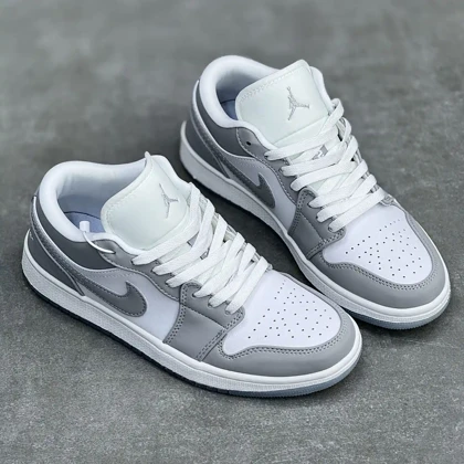 کفش نایک ایر جردن وان سفید طوسی Nike Air Jordan 1 White Grey