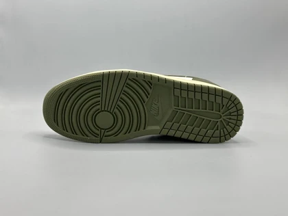 کتانی نایکی جردن1 لو تراویس مستر بلک اولیو/Nike Air Jordan1 Travis