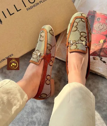 کالج زنانه مارک گوچی A 38
