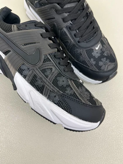 کتانی زنانه نایک وی تو کی طرح گل‌دار | کتانی زنانه نایک وی تو کی طرح گل‌دار nike v2k Flowers Run Womans کد 1325 کد 264