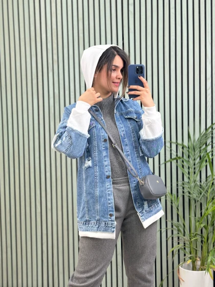 مانتوجین کلاهدار ترکیبی