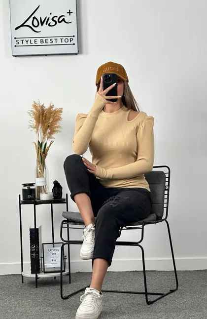 بلوز سرشونه چین اشکی