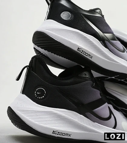 کفش کتانی مردانه سفید بادمجانی NIKE AIR zoomx