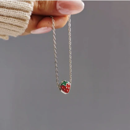 گردنبند توت فرنگی کیوت🍓