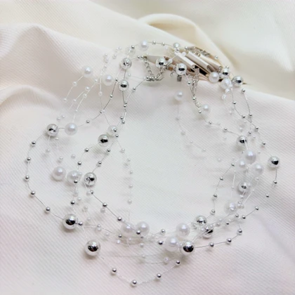 گردنبند نامرئی طرح «مروارید معلق» (Illusion Necklace) | مینیمال و اقتصادی