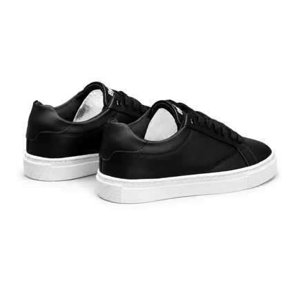 کفش کتانی بزرگ پا مدل برشکا ونس مشکی سفید Bershka