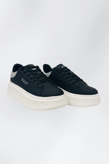 کفش پیاده روی زنانه benetton