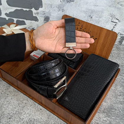 ست هدیه چرم مردانه کیف پول و کمربند مدل 4 تیکه طرح روکو