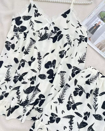 ست تاپ و شلوارک کاپ‌دار کد 5541