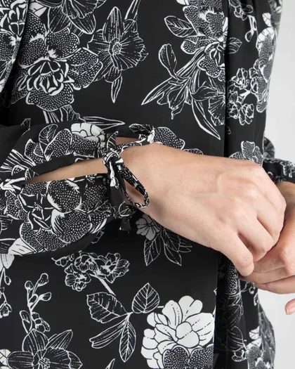 بلوز مجلسی زنانه حریر گل‌دار