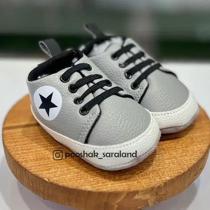 پاپوش نوزاد پسرانه طرح ستاره