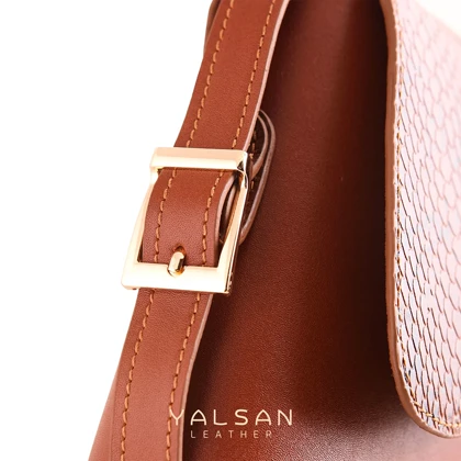 کیف دوشی زنانه چرم یلسان مدل آیریا کد 124-MRV