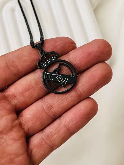 گردنبند فوتبالی رئال