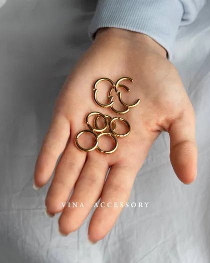 گوشواره حلقه‌ای فیک