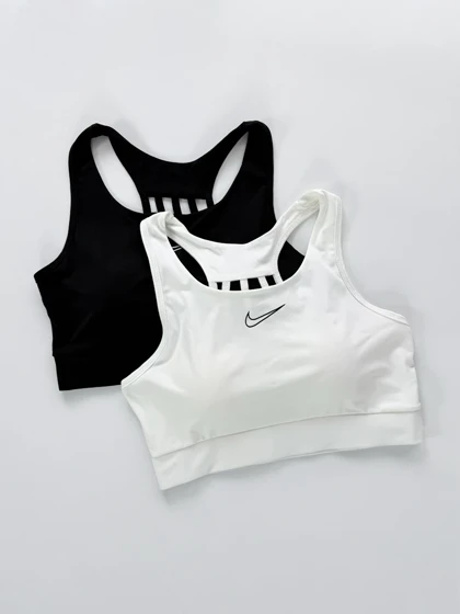نیم‌تنه کاپ‌دار ورزشی فلامنت پشت قهرمانی بندی نایکی Nike