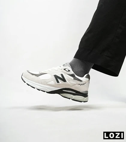 کفش کتانی کرم سفید NEW BALANCE 990