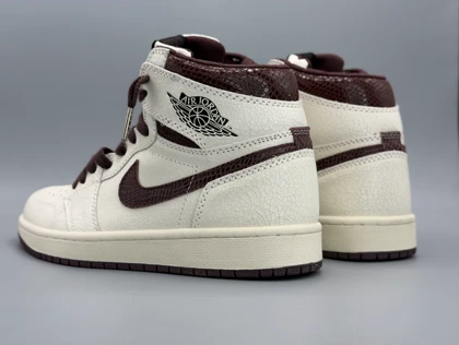 کتانی نایکی جردن1 مامانیر زرشکی مستر/Nike AJ1