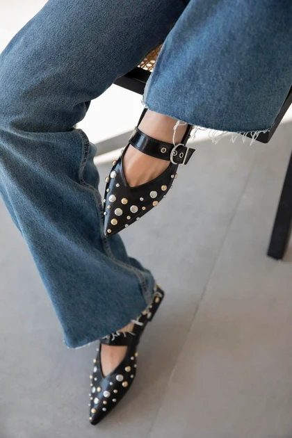 کالج زنانه استراسونس straswans