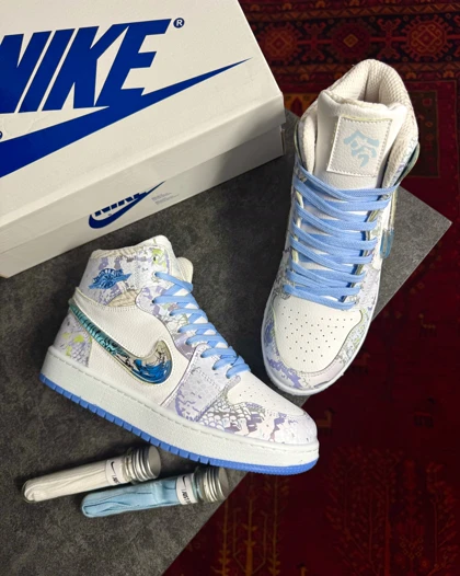 کتانی دراگون ساق‌دار