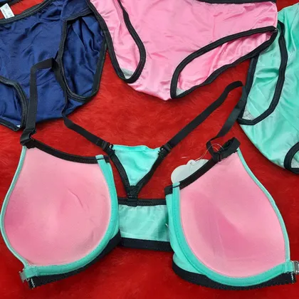 ست اسفنجی فانتزی جلو بازشو با بند مثلثی کد SE1819 (پک 6تایی)