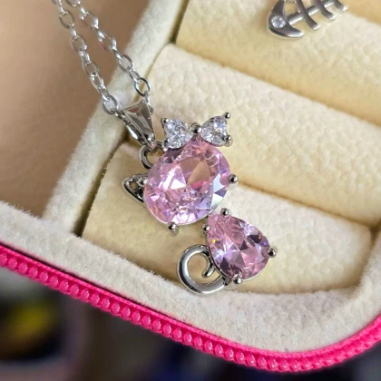 گردنبند کریستال گربه صورتی