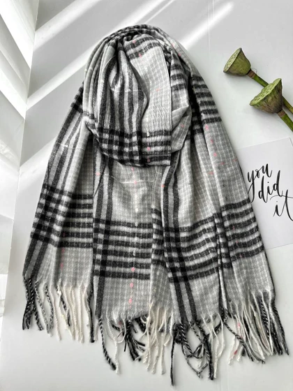 شال بوکله مربعی