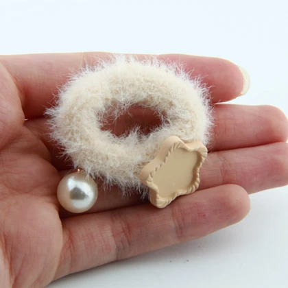 کش مو دخترانه مدل پشمی