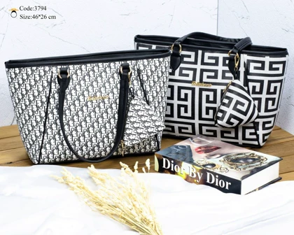 کیف دوشی زنانه مانلی