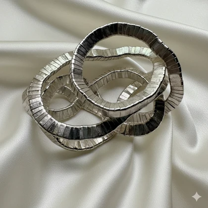 اکسسوری استیل مدل «منعطف ماری» | قابل استفاده به عنوان دستبند، گردنبند و پابند (نقره‌ای صیقلی)