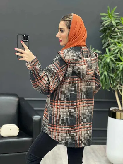 شکت کلاهدار دکمه چوبی