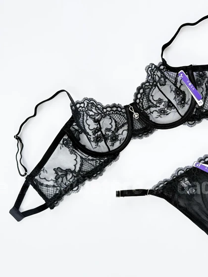 ست شورت و سوتین فنر دار تور مشکی