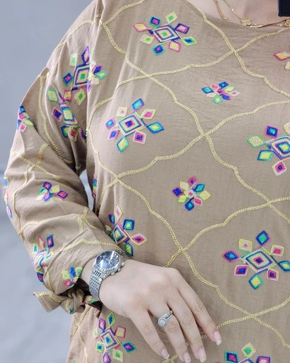 تونیک گلدوزی