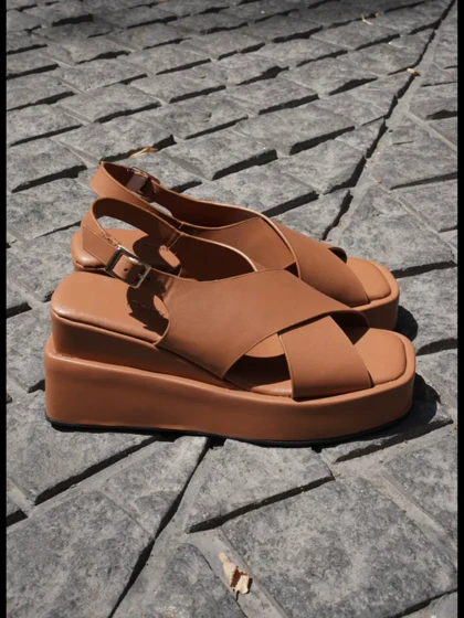 صندل لژدار ضربدری