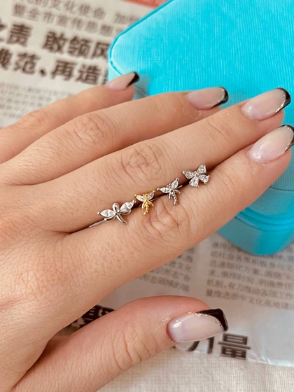 پیرسینگ گوش جواهری پروانه