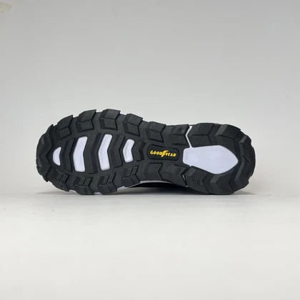 کفش راحتی اسکیچرز مدل مکس پروتکت مشکی سفید