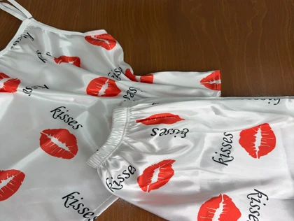 ست تاپ و شلوارک طرح kiss مدل 160