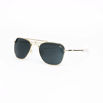 خرید عینک American Optical AO Pilot با طراحی کلاسیک خلبانی، فریم فلزی طلایی و لنز تیره؛ انتخابی اصیل برای استایل‌های کلاسیک و ماندگار