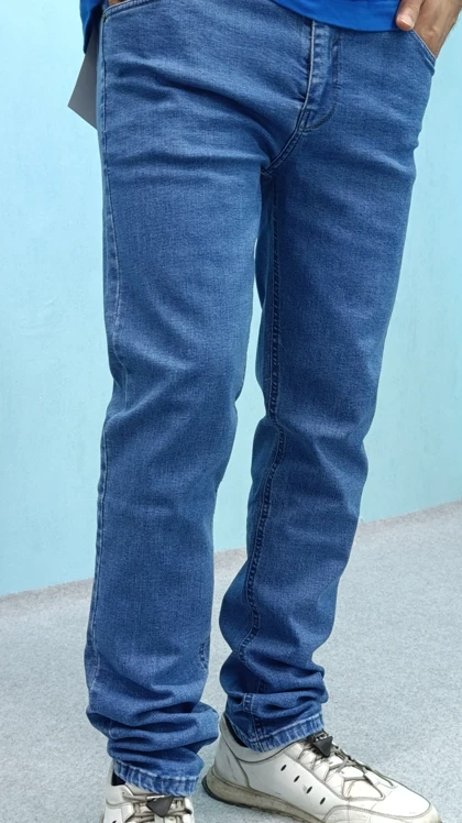 شلوار جین راسته مردانه رنگ ابی مخصوص افراد کلاسیک پوش / بدون زاپ