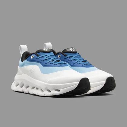 آن رانینگ کلودتیلت لوئیوی 2 سفید آبی On Runing Cloudtilt Loewe 2 White Blue