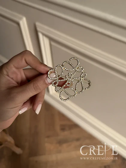 گل سینه طرح برند