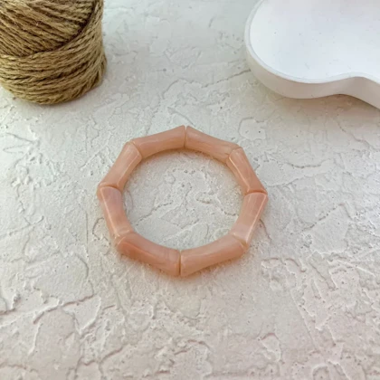 دستبند زنانه بنگل رزینی طرح بامبو صورتی پاستیلی مدل پستلرا