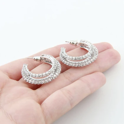 گوشواره زنانه مدل سه لاین نگینی