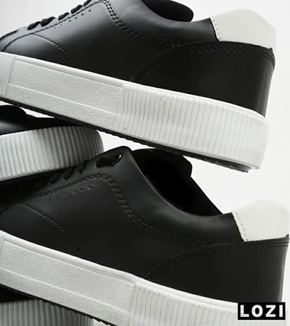 کفش اسنیکرزمردانه مشکی BERSHKA