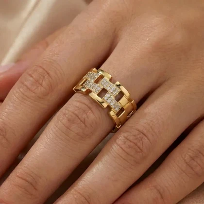 انگشتر زنانه ژوپینگ مدل مگنیفیکا لینک با نگین باگتی لوکس