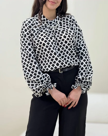 شومیز کرپ طرحدار مروارید