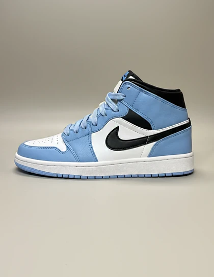 کفش روزانه زنانه نایکی Air Jordan 1 Mid Dark W