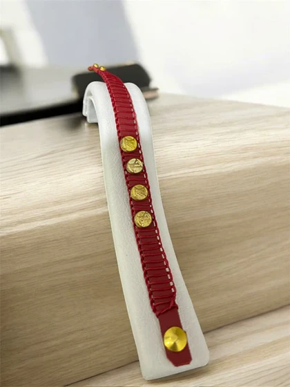 دستبند چرم طبیعی طرح پرچی LV کد 3335036