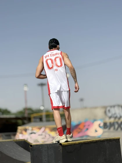 ست رکابی و شلوارک PISTONS بسکتبالی بدنسازی سفید