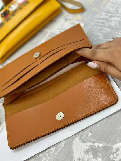 کیف پول زنانه